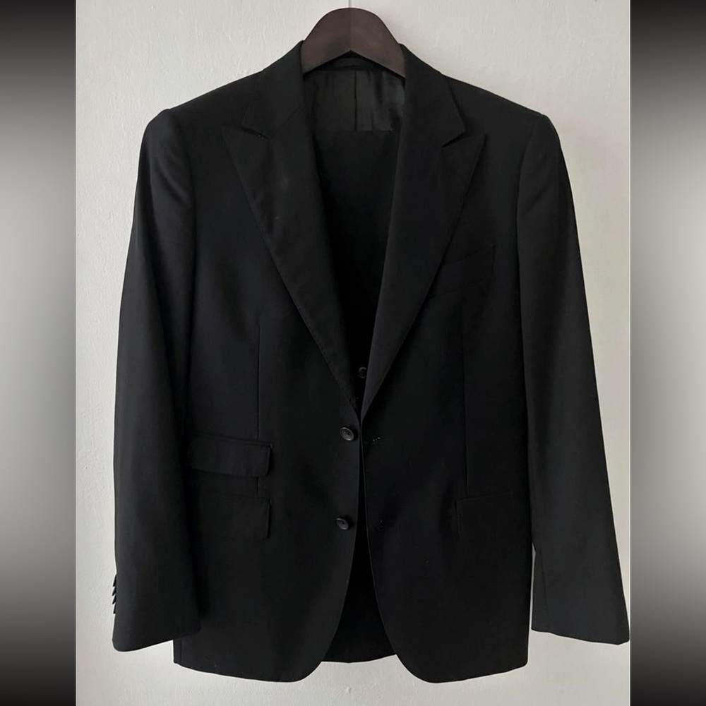 Black Suit - Merino Wool MJ Bale Australian  Size 38 suit (32 pants)